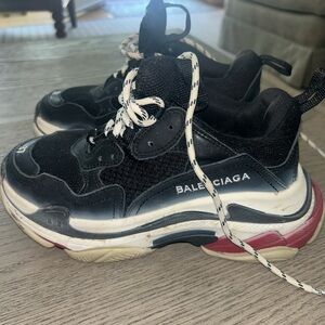 Balenciaga Sneakers barley worn want to get rid of them - SOLES REMOVED